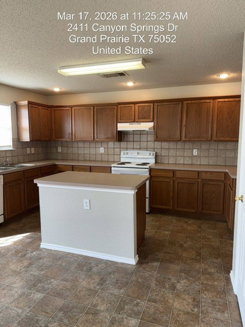 House for rent at 2411 Canyon Springs, Grand Prairie, TX 75052