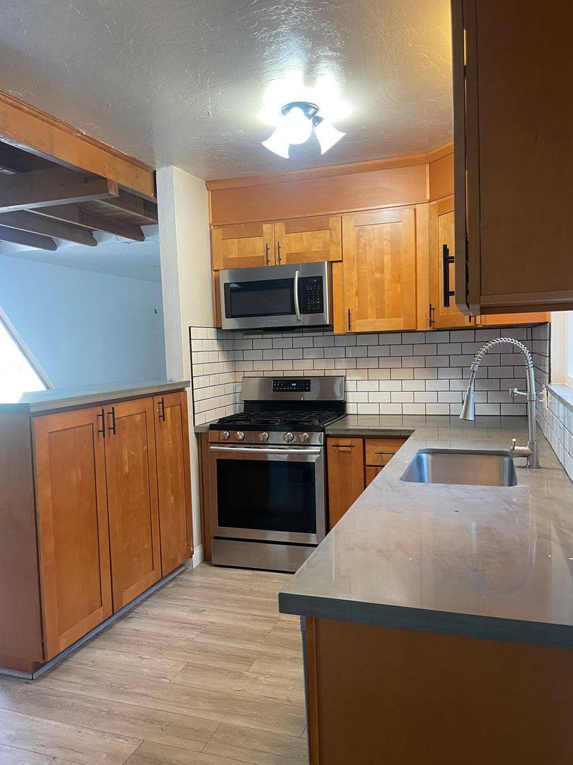 House for rent at 29392 Lake View Drivw, Cedar Glen, CA 92321