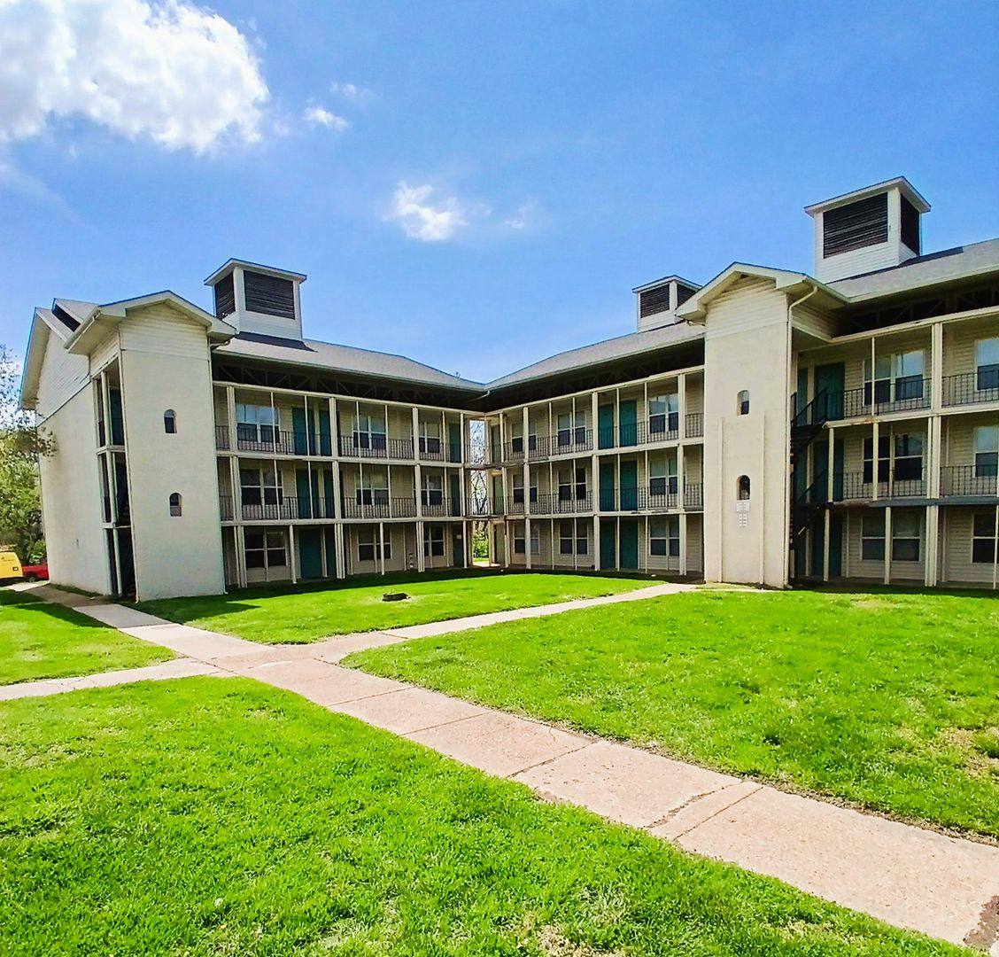Apartment for rent at 54-66 Cheryl Lane, Valley Park, MO 63088