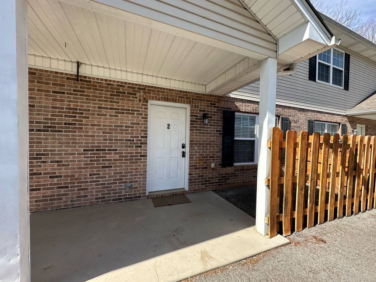 Apartment for rent at 320 Chilhowee School Rd, Seymour, TN 37865