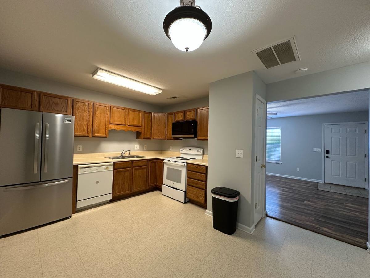 Apartment for rent at 320 Chilhowee School Rd, Seymour, TN 37865