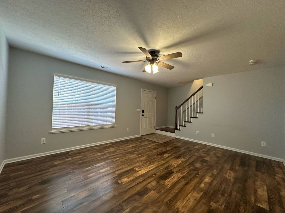 Apartment for rent at 320 Chilhowee School Rd, Seymour, TN 37865