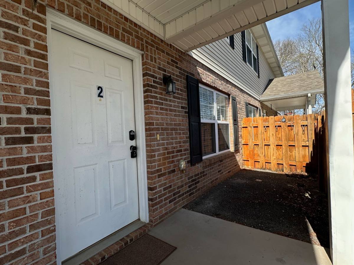 Apartment for rent at 320 Chilhowee School Rd, Seymour, TN 37865