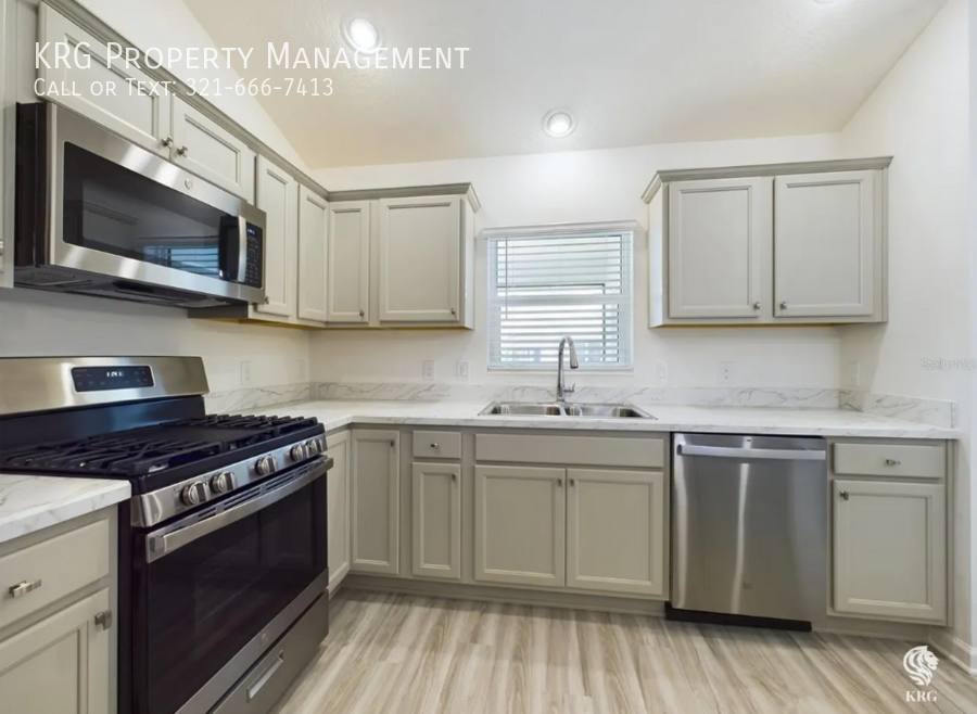House for rent at 528 Cherry Creek Way, Okahumpka, FL 34762