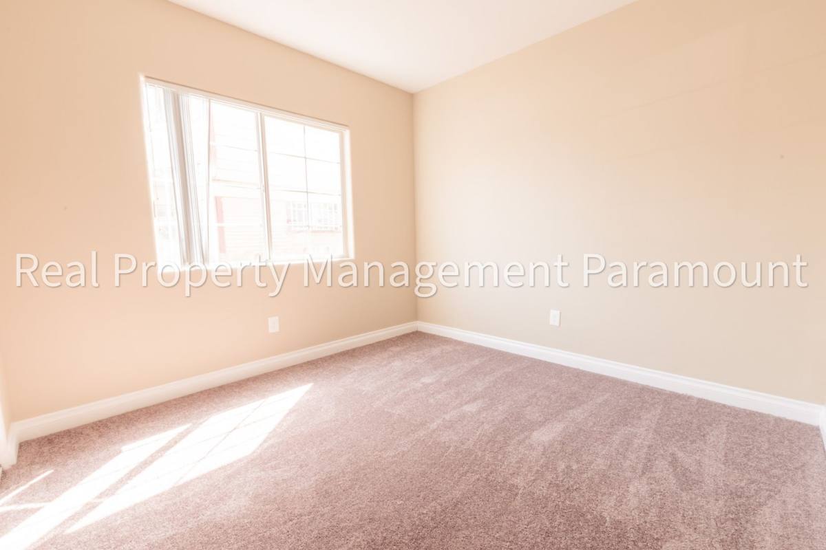 Apartment for rent at 3831 S Wall St, Los Angeles, CA 90011