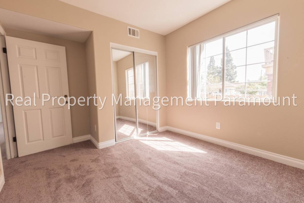 Apartment for rent at 3831 S Wall St, Los Angeles, CA 90011