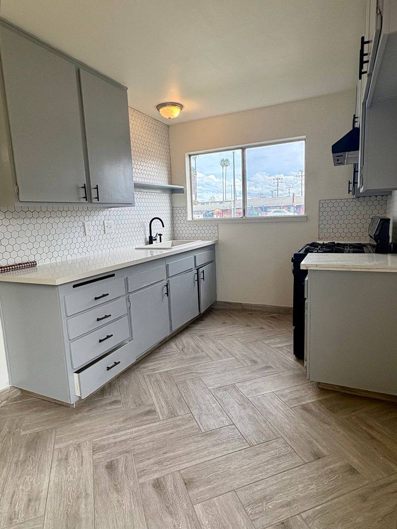 Apartment for rent at 1951 N Ventura Rd, Oxnard, CA 93036
