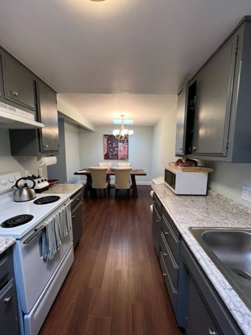 House for rent at 1529 Oak Ave, Davis, CA 95616