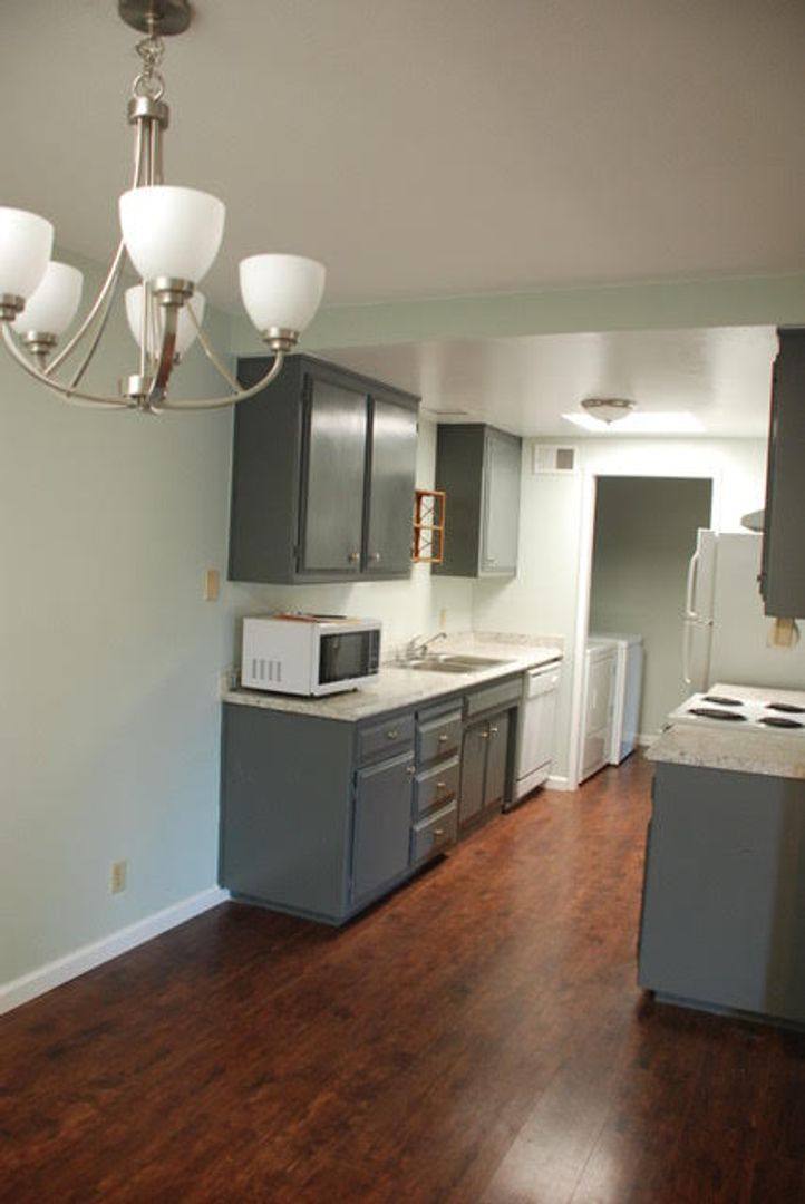 House for rent at 1529 Oak Ave, Davis, CA 95616