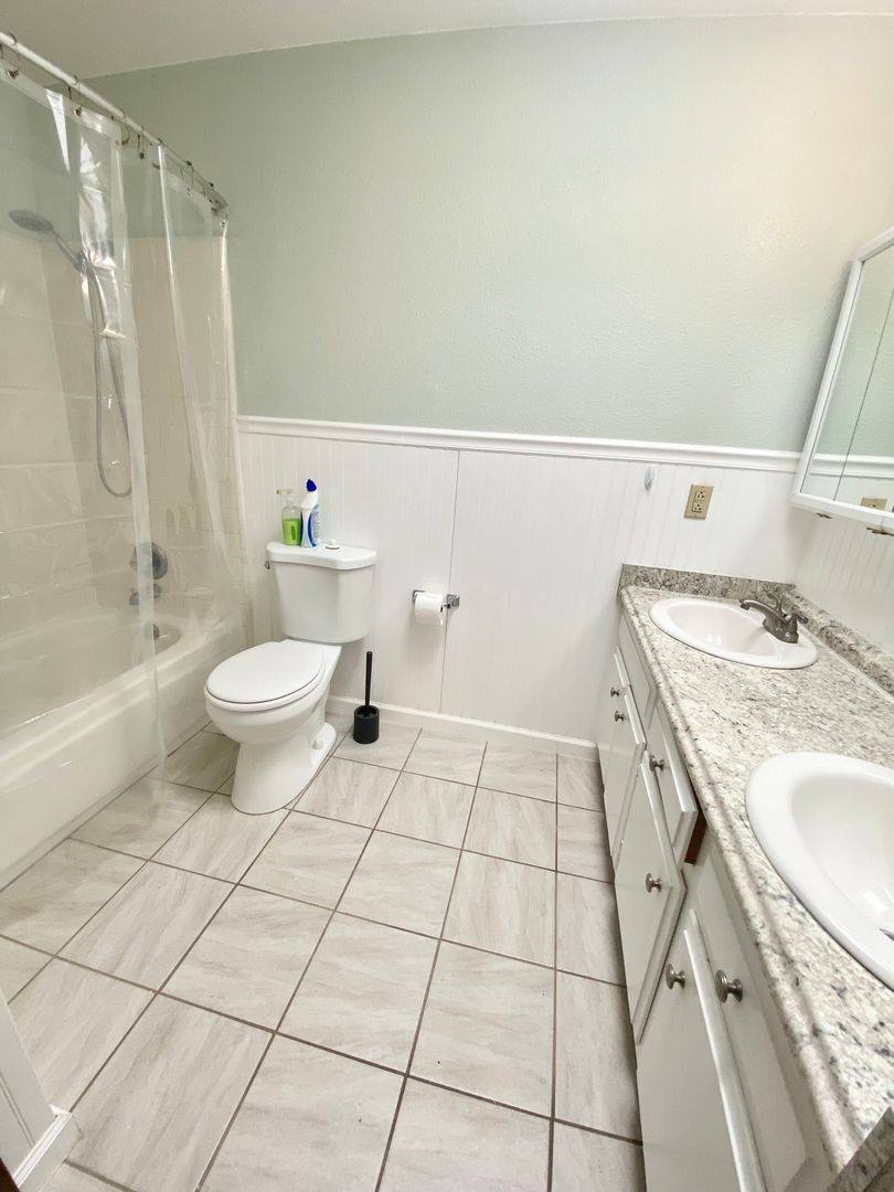 House for rent at 1529 Oak Ave, Davis, CA 95616