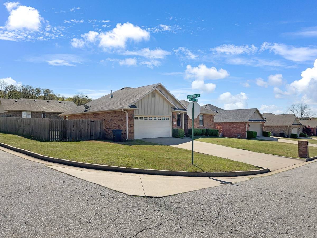 House for rent at 2060 Kalei Lane, Van Buren, AR 72956