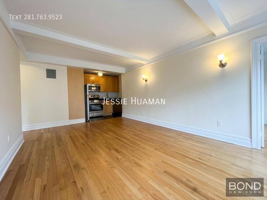 Apartment for rent at 95 Christopher St #I, New York, NY 10014