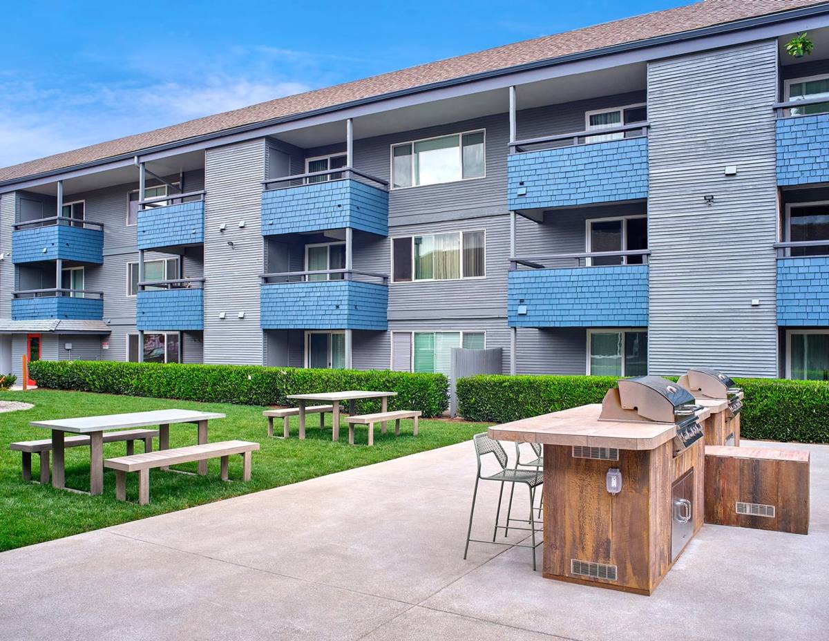 Apartment for rent at 3030 NE 143rd St, Seattle, WA 98125