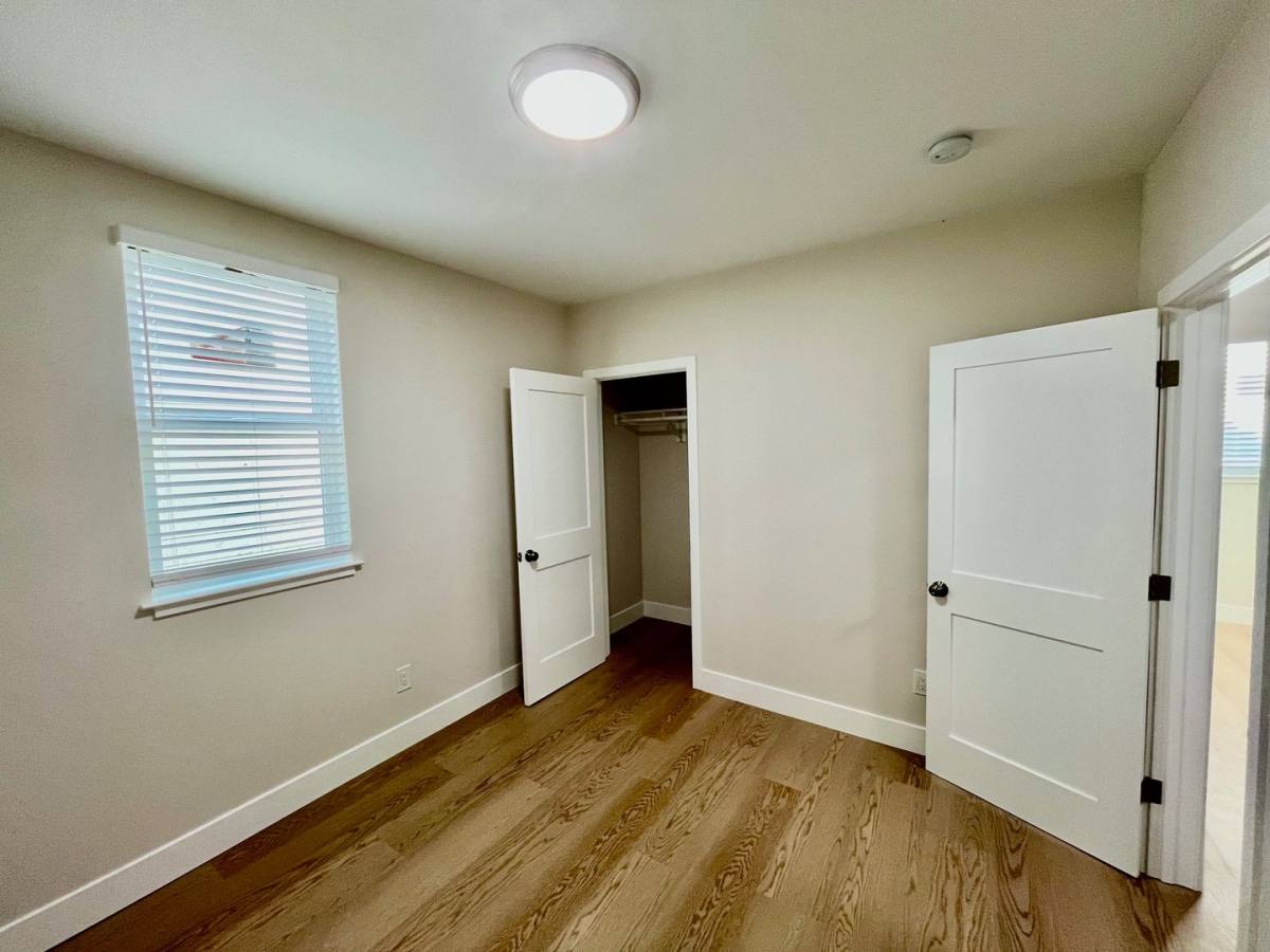 Apartment for rent at 1557 Innes Ave, San Francisco, CA 94124