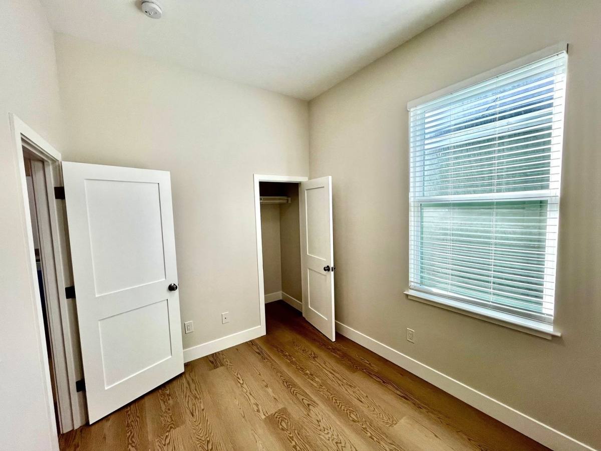 Apartment for rent at 1559 Innes Ave, San Francisco, CA 94124