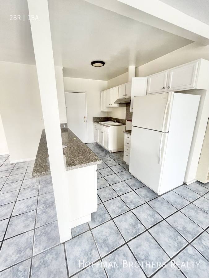 Apartment for rent at 2838 W Vernon Ave, Los Angeles, CA 90008