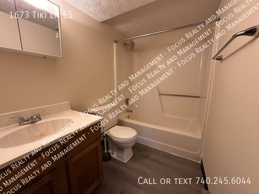 Apartment for rent at 1673 Tiki Lane E5, Lancaster, OH 43130