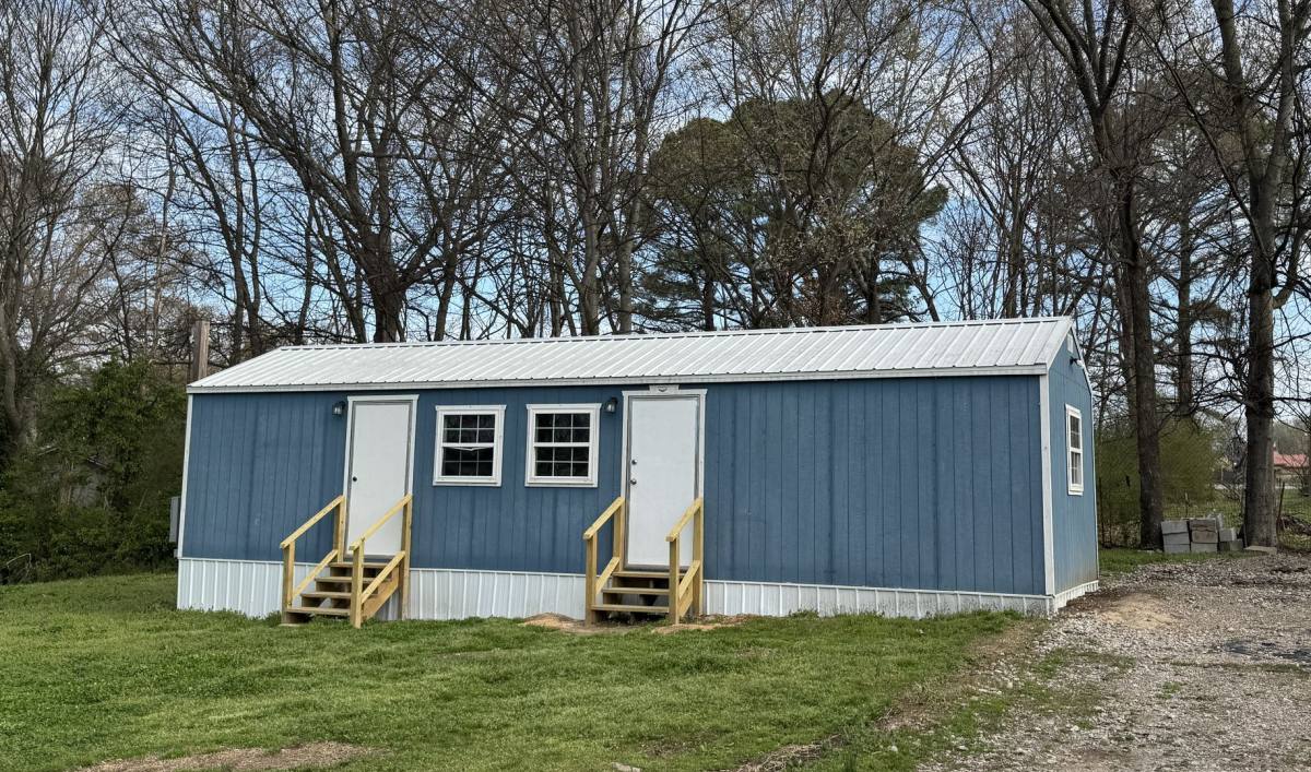 House for rent at 686 W 4th St, Newark, AR 72562