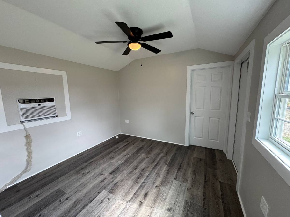 House for rent at 686 W 4th St, Newark, AR 72562