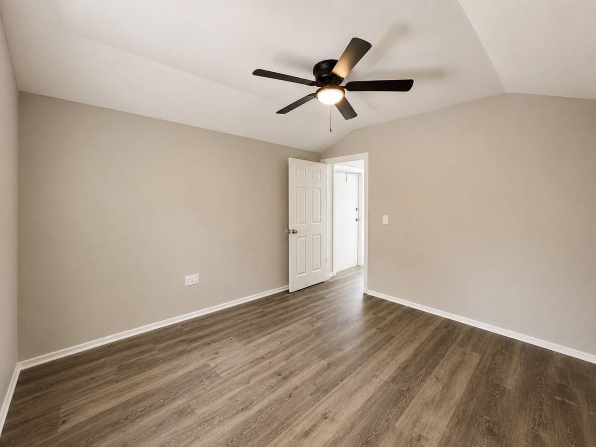House for rent at 686 W 4th St, Newark, AR 72562