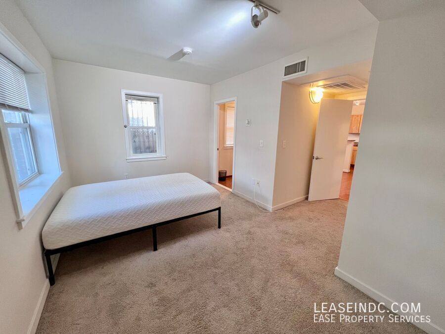 Apartment for rent at 3534 10th St NW #150, Washington, DC 20010