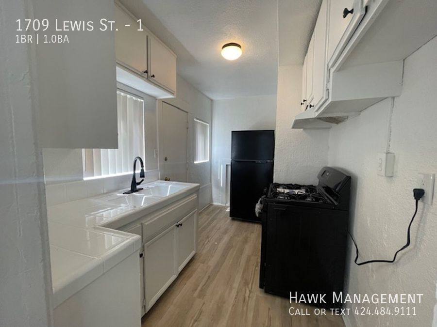 Apartment for rent at 1709 Lewis Ave #1, Long Beach, CA 90813