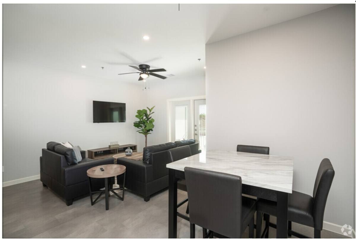 Apartment for rent at 615 Dallas Ave, McAllen, TX 78501