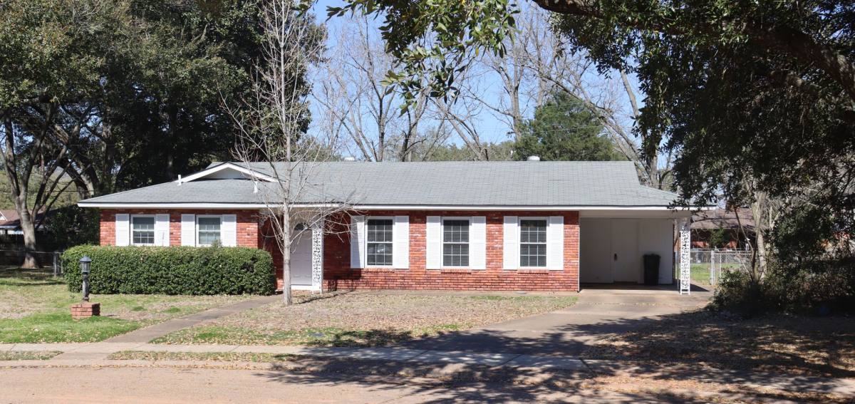 House for rent at 1003 Cinderella, Alexandria, LA 71303