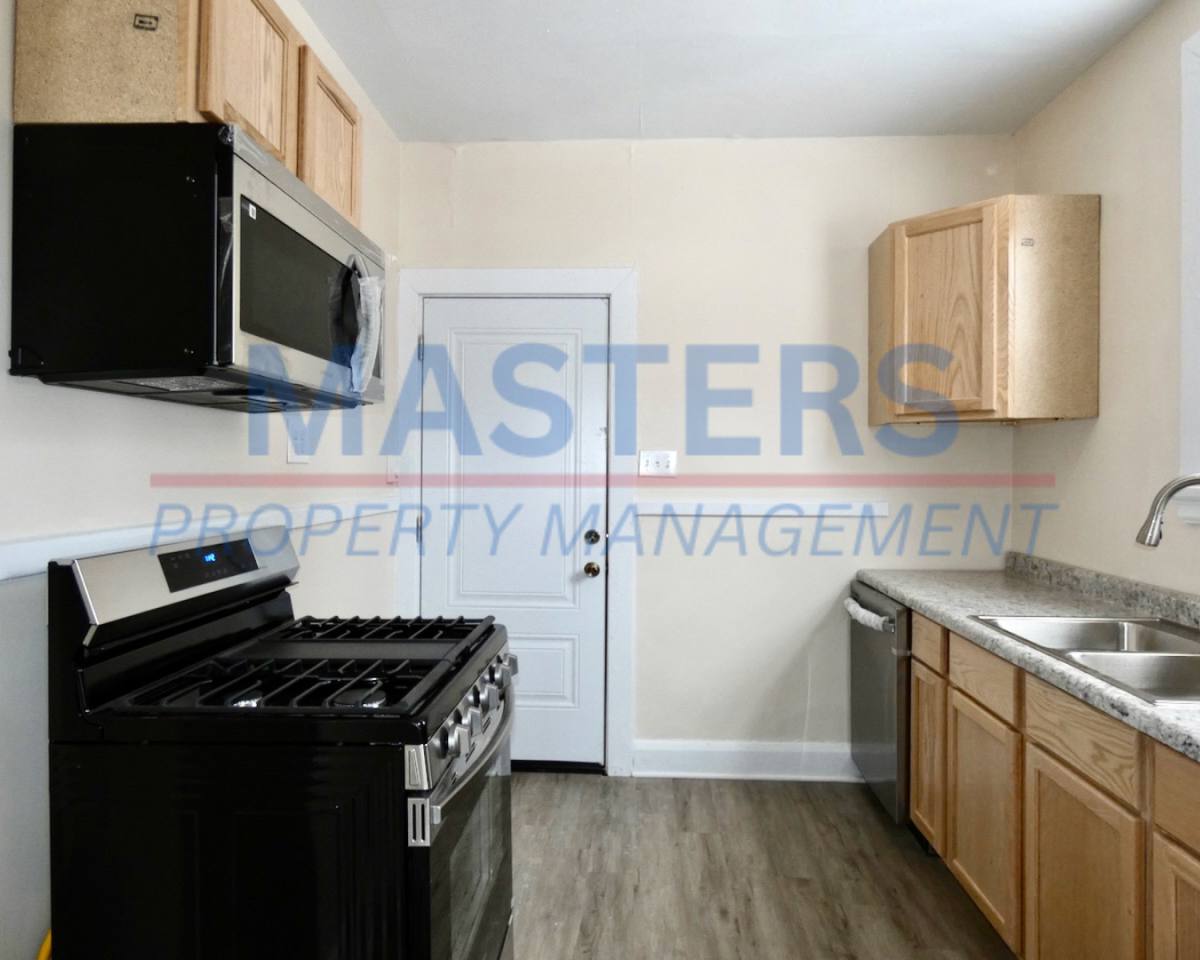 Apartment for rent at 425 Boston Place, Toledo, OH 43610