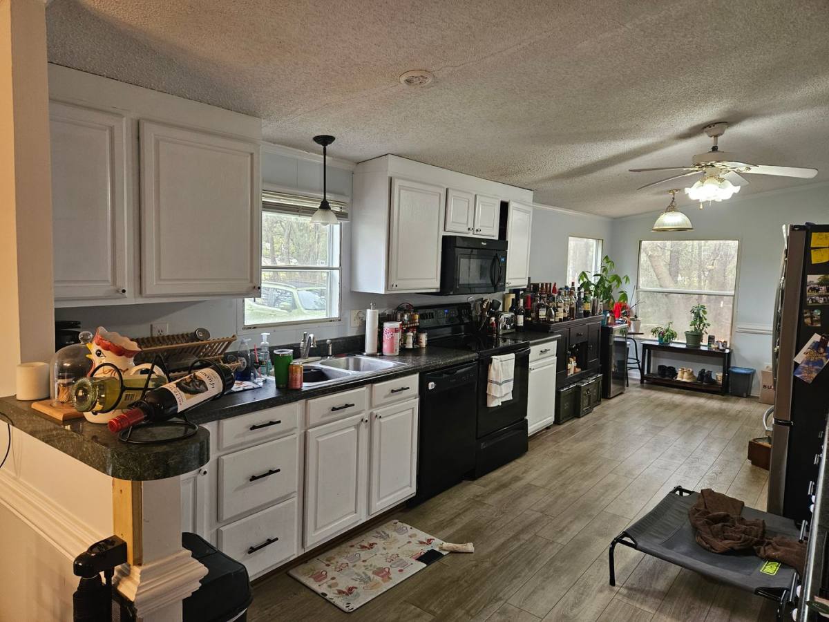 House for rent at 1119 Ccc Rd, Sneads Ferry, NC 28460