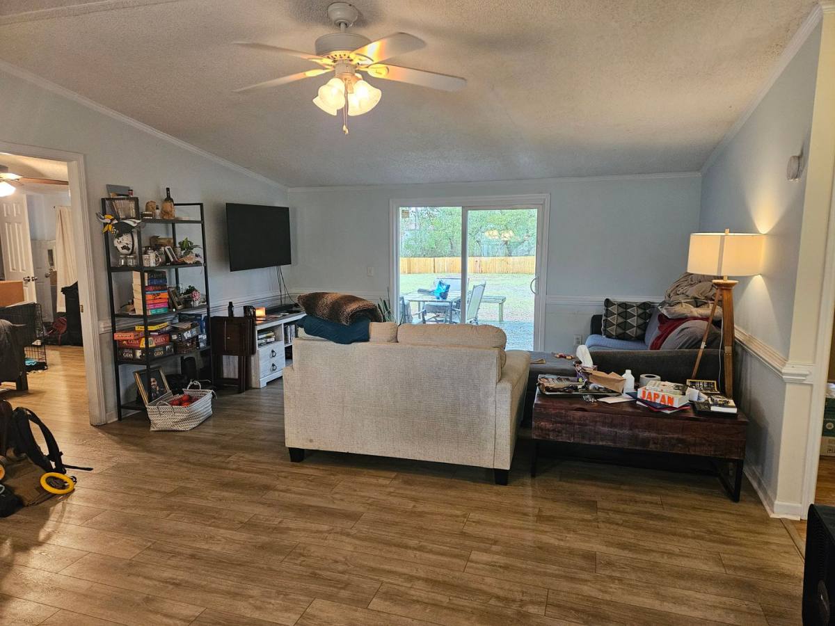House for rent at 1119 Ccc Rd, Sneads Ferry, NC 28460