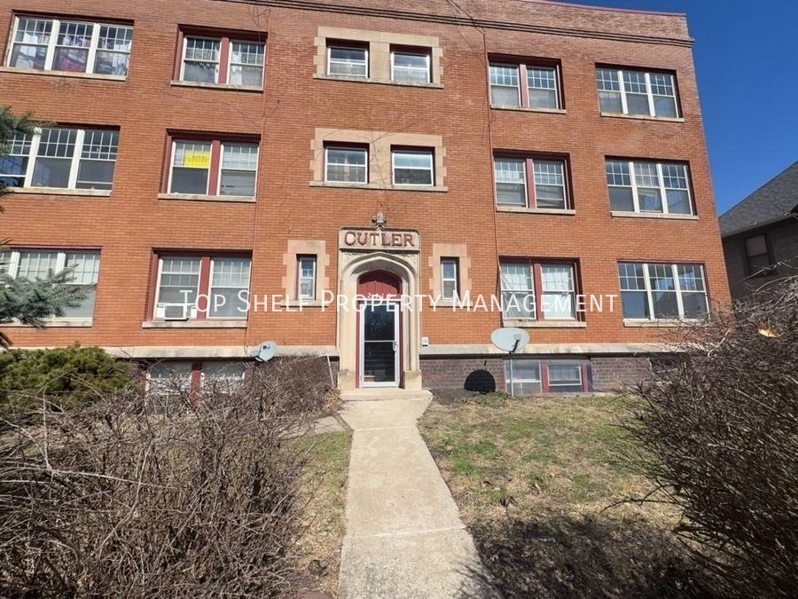 Apartment for rent at 2419 Cottage Grove Ave #7, Des Moines, IA 50311