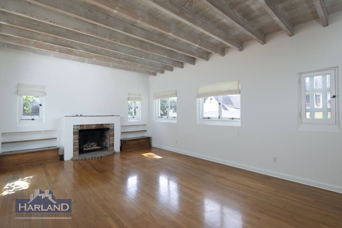 House for rent at 409 Dunemere Dr, La Jolla, CA 92037