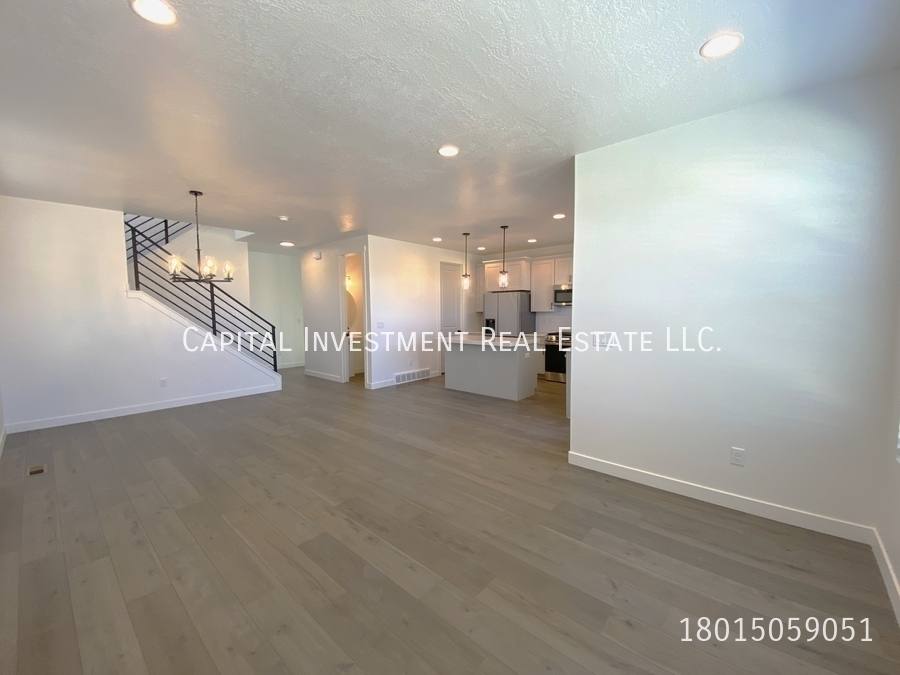 House for rent at 11541 Engelmann Dr, Draper, UT 84020