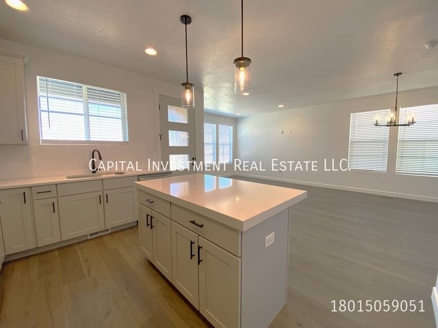 House for rent at 11541 Engelmann Dr, Draper, UT 84020
