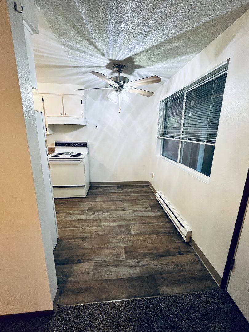 Apartment for rent at 1805 16th Ave SE, Albany, OR 97321