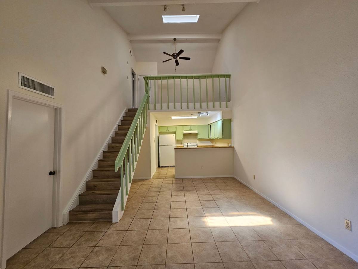 Townhouse for rent at 13034 Leader St, Houston, TX 77072