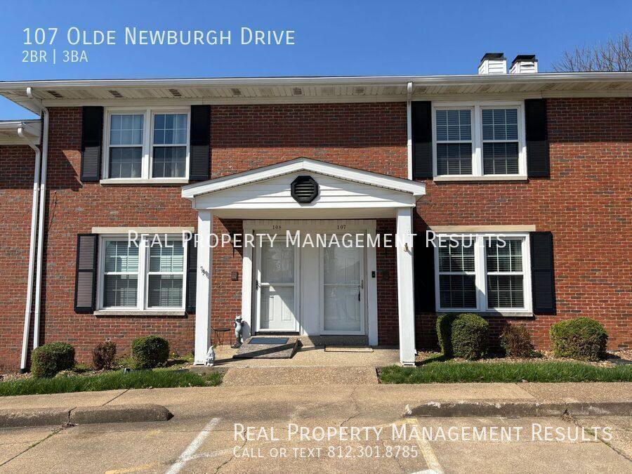 Townhouse for rent at 107 Olde Newburgh Dr, Newburgh, IN 47630