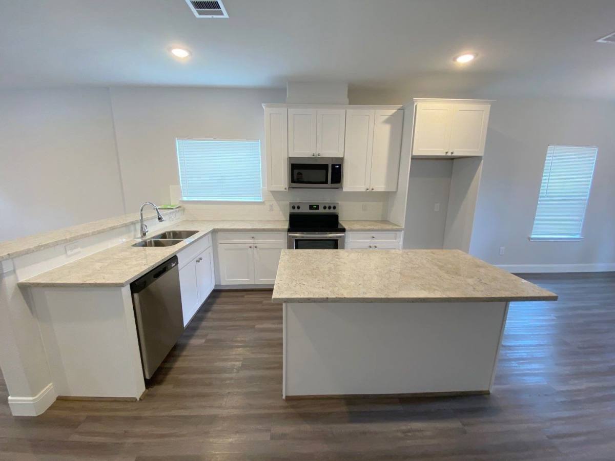 Apartment for rent at 8214 Parker Rd, Houston, TX 77078