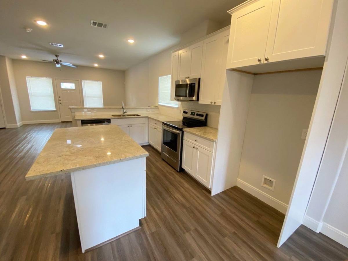 Apartment for rent at 8214 Parker Rd, Houston, TX 77078
