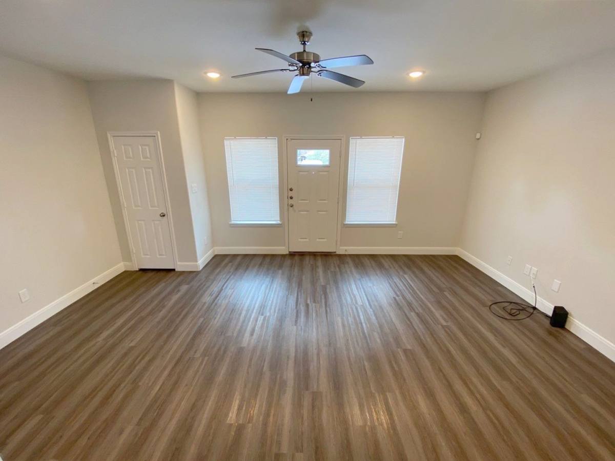 Apartment for rent at 8214 Parker Rd, Houston, TX 77078