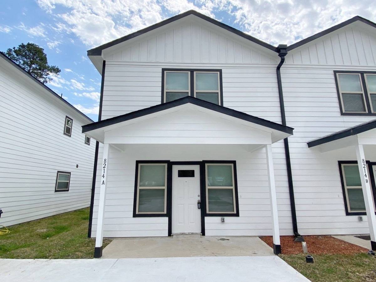 Apartment for rent at 8214 Parker Rd, Houston, TX 77078