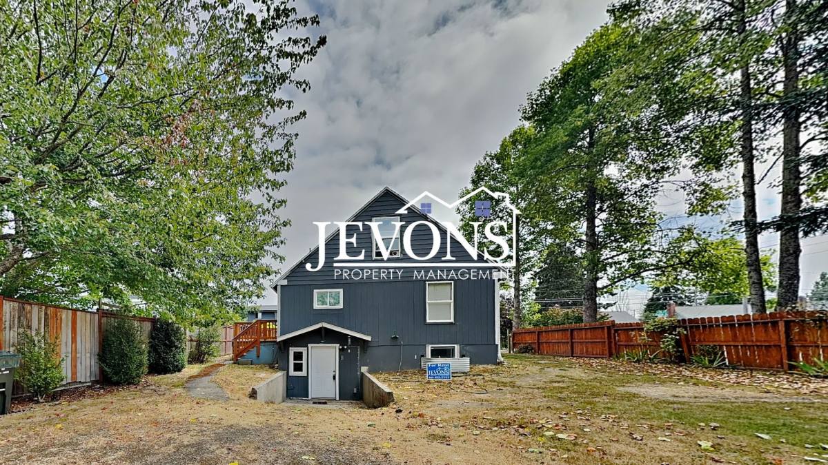 Apartment for rent at 630 N Skyline Dr, Tacoma, WA 98406