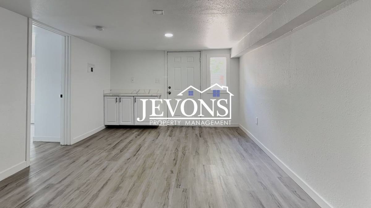 Apartment for rent at 630 N Skyline Dr, Tacoma, WA 98406