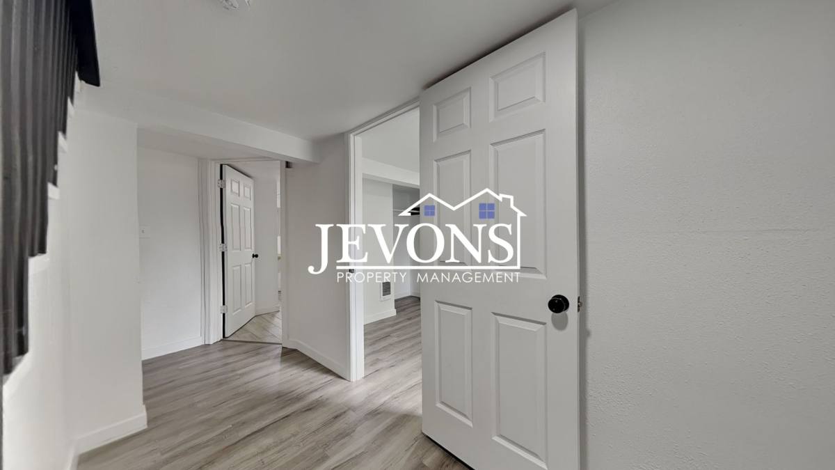 Apartment for rent at 630 N Skyline Dr, Tacoma, WA 98406