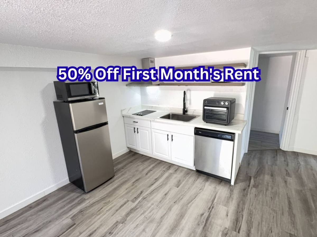Apartment for rent at 630 N Skyline Dr, Tacoma, WA 98406