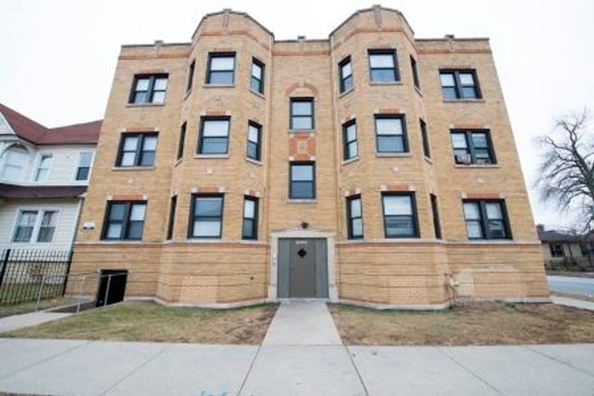 Apartment for rent at 7057 S Princeton Ave, Chicago, IL 60621