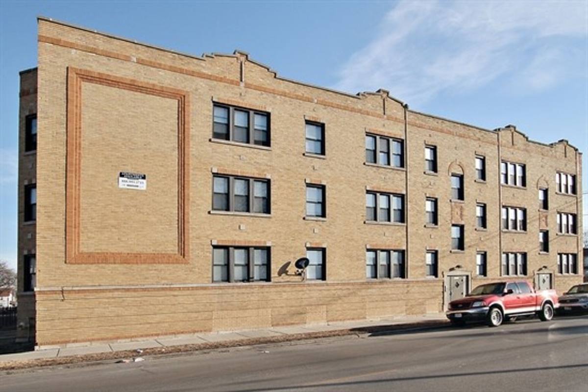 Apartment for rent at 7057 S Princeton Ave, Chicago, IL 60621