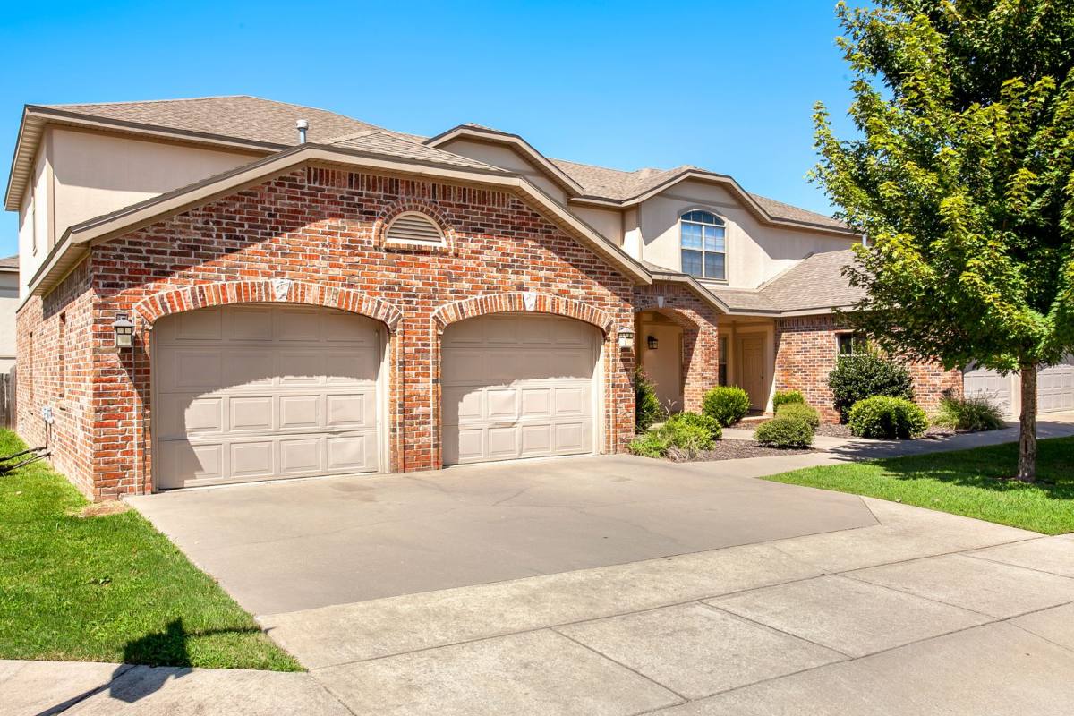 Condo for rent at 2625 N Arroyo Ave, Fayetteville, AR 72703