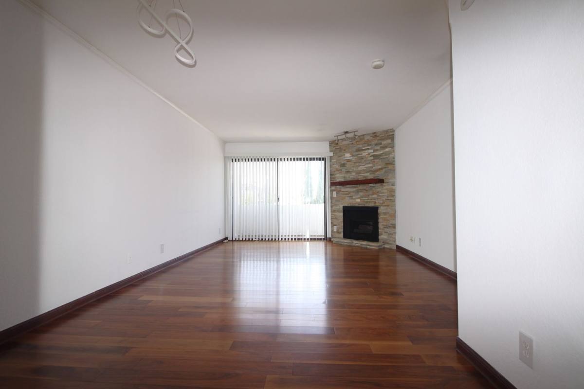 Apartment for rent at 4844 Riverton Ave, North Hollywood, CA 91602